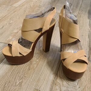 Fergie platform heel sandals 8
